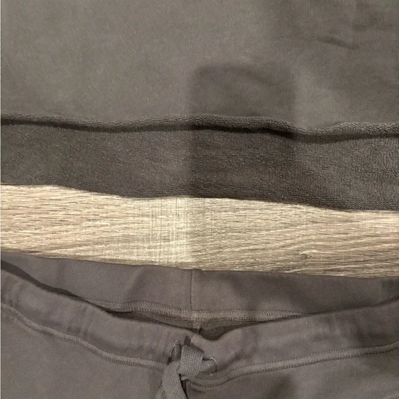 Frank & Eileen Charcoal Fleece Set - Picture 3 of 11